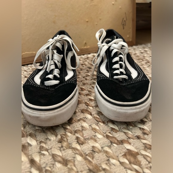 Old Skool Black & White Vans Lace-Up Sneakers/Shoes - Picture 11 of 14